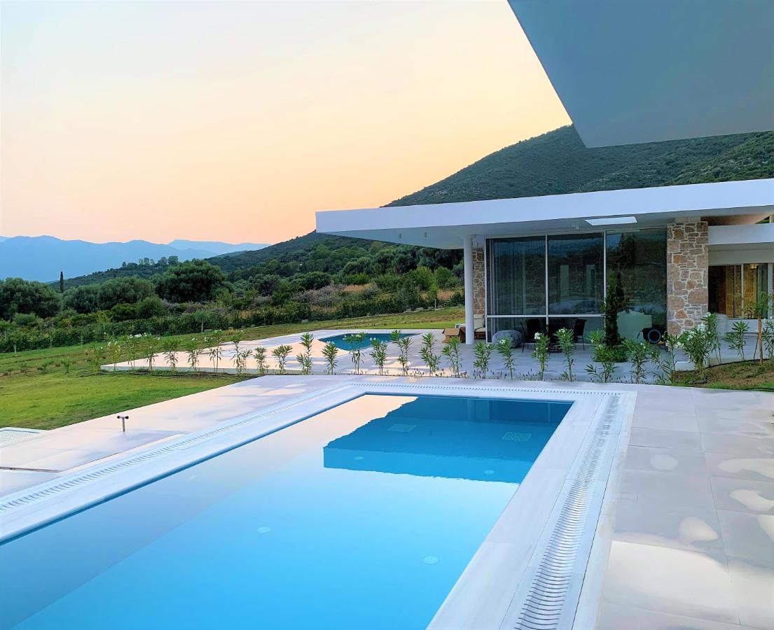 Varko Luxury Suites Paleros Eksteriør bilde