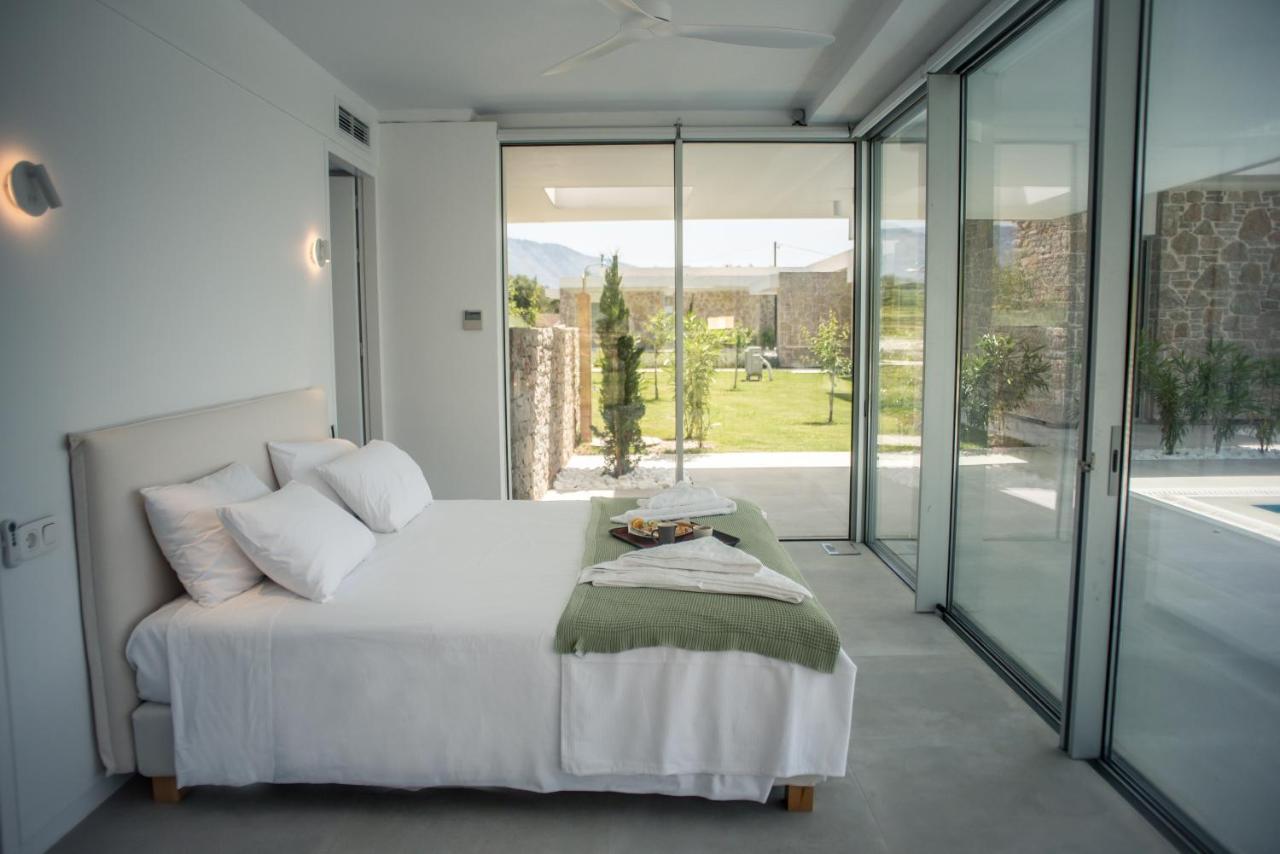 Varko Luxury Suites Paleros Eksteriør bilde