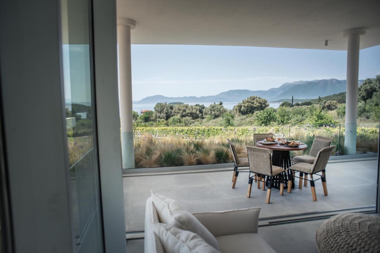Varko Luxury Suites Paleros Eksteriør bilde