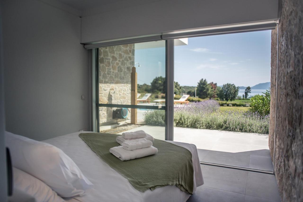 Varko Luxury Suites Paleros Eksteriør bilde