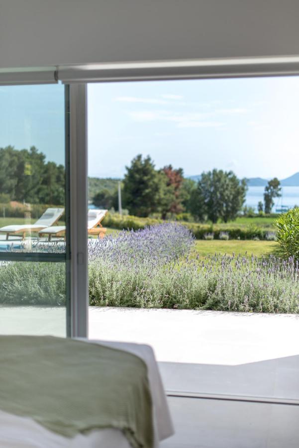 Varko Luxury Suites Paleros Eksteriør bilde