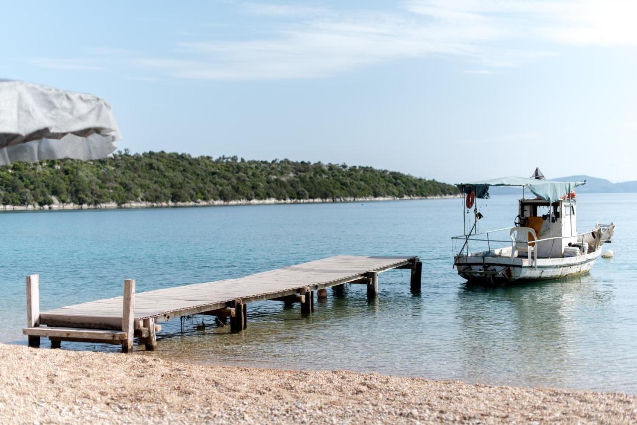 Varko Luxury Suites Paleros Eksteriør bilde